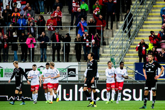 FFK celebrates 1-0