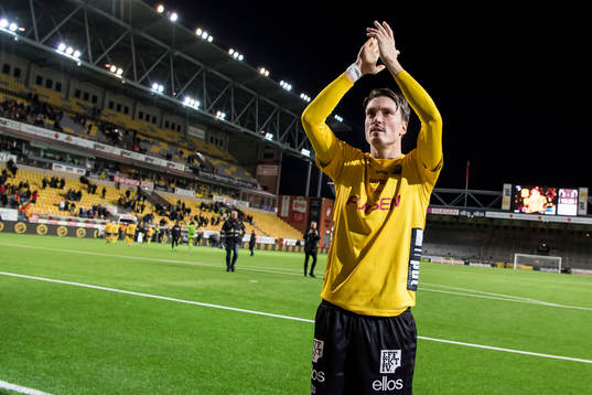 Elfsborgs Lasse Nilsson tackas av