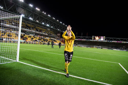 Elfsborgs Lasse Nilsson tackas av