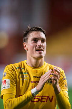 Elfsborgs Lasse Nilsson tackas av