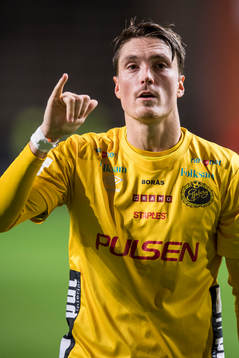 Elfsborgs Lasse Nilsson tackas av
