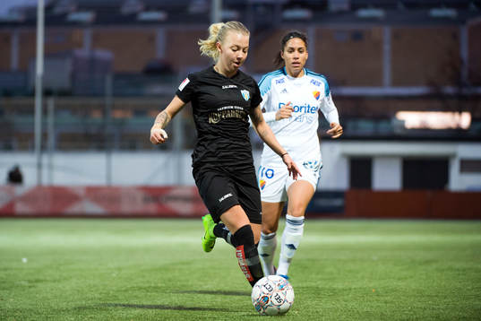 Göteborgs Nathalie Persson och Djurgårdens Tempest-Marie