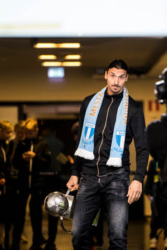 Malmö FFs Zlatan Ibrahimovic kommer ut med Lennart
