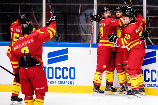 Skånes Kalle Bartholdsson jublar med lagkamrater