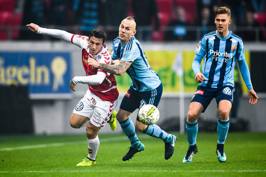 Kalmars Erton Fejzullahu och Djurgårdens Magnus Eriksson