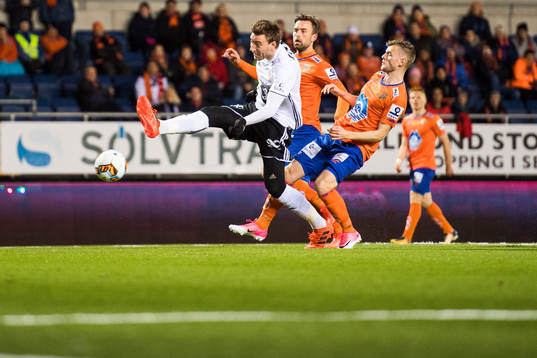 Nicklas Bendtner of Rosenborg in the situation that leads