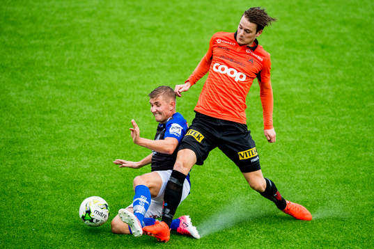 Steffen Lie Skålevik of Start and Martin Ueland of Åsane