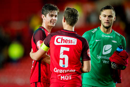Torgeir Børven, Jonas Grønner and goalkeeper Piotr