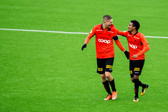 Senai Hagos of Åsane celebrates with team-mate Erik