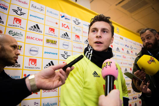 Victor Nilsson Lindelöf i mixed zone