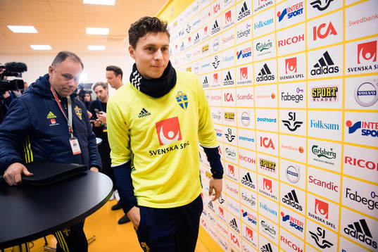 Victor Nilsson Lindelöf i mixed zone