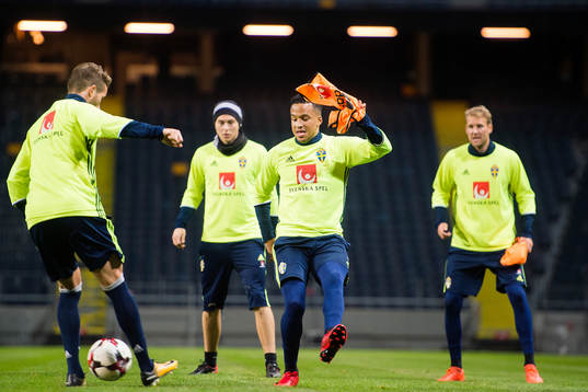 Victor Nilsson Lindelöf, Martin Olsson och Ola Toivonen