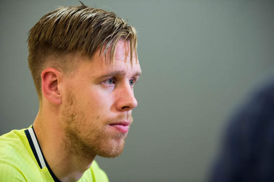 Pontus Jansson deltar i mixed zone