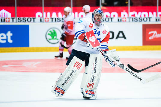 goalkeeper Chet Pickard of Adler Mannheim prior the CHL