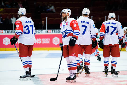 Marcus Kink of Adler Mannheim prior the CHL game between