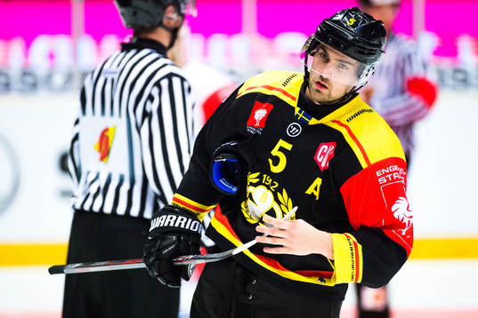 Lukas Kilström of Brynäs looks dejected