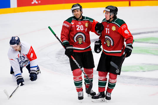 Frölundas Victor Olofsson jublar ihop med Joel Lundqvist