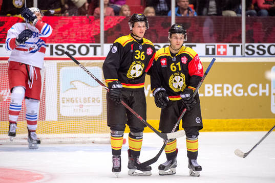 Linus Ölund and Juuso Ikonen of Brynäs celebrates