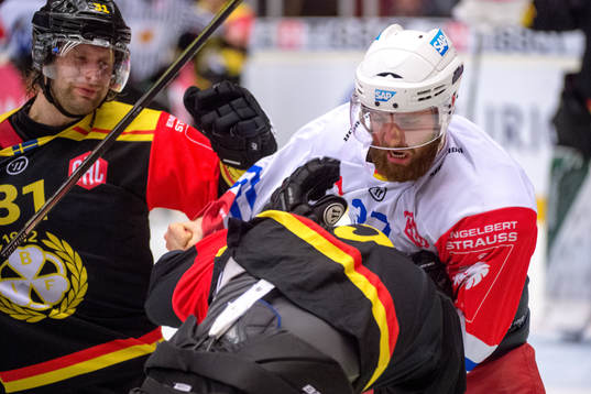 Thomas Larkin of Adler Mannheim and Lukas Kilström of