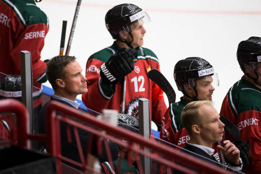 Frölundas tränare Roger Rönnberg och assisterande