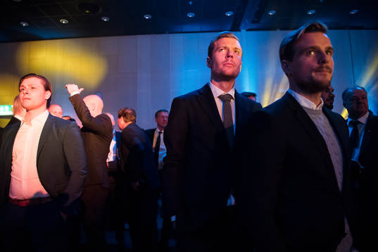 Per Karlsson, AIK och Eric Larsson, Gif Sundsvall