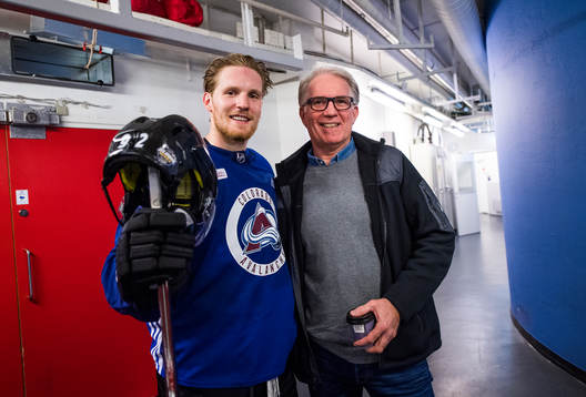 Gabriel Landeskog med sin pappa Tony