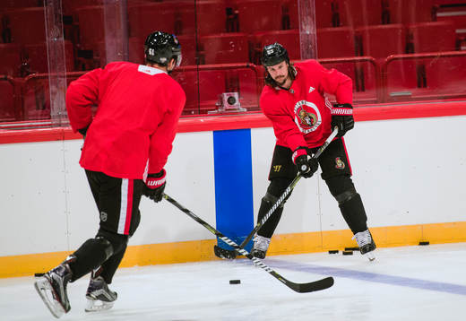 Mark Stone (vänster) och Erik Karlsson