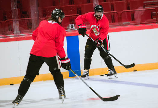 Johnny Oduya (höger) och Erik Karlsson