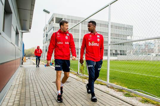Martin Linnes and Ola Kamara of Norway