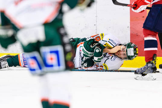 Kristianstads Amil Krupic har ont