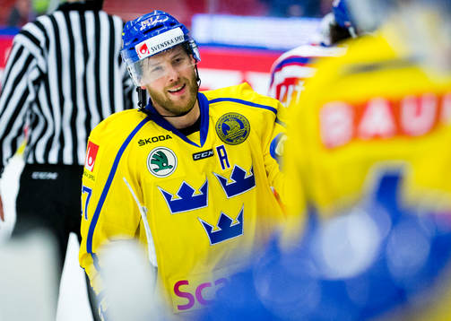 Sveriges Linus Omark jublar