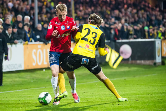 Örgrytes Emil Skogh och Mjällbys Axel Noren