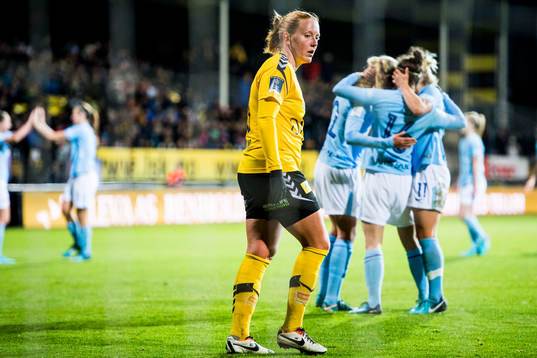 Anna Åsa Olivia Westerlund of LSK Kvinner looks dejected