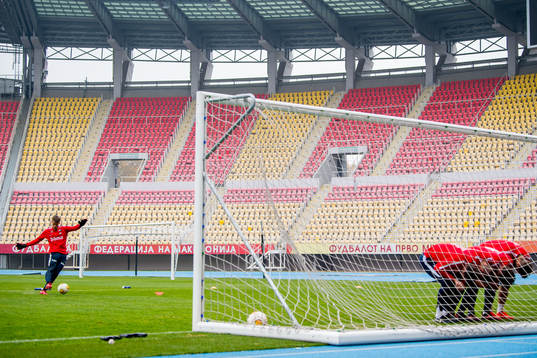 Goalkeeper Ørjan Nyland of Norway shoots toward teammates
