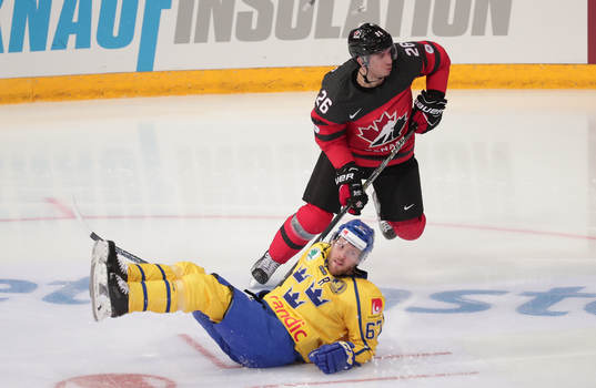 Christian Thomas #26, Canada and Linus Omark #67, Sweden