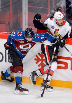 Colorados J.T. Compher och Ottawas Fredrik Claesson