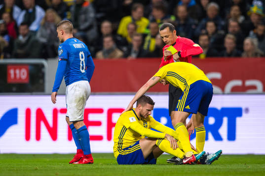 Italiens Marco Verratti får en varning