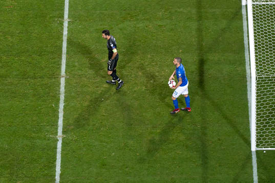 Italiens målvakt Gianluigi Buffon och Leonardo Bonucci