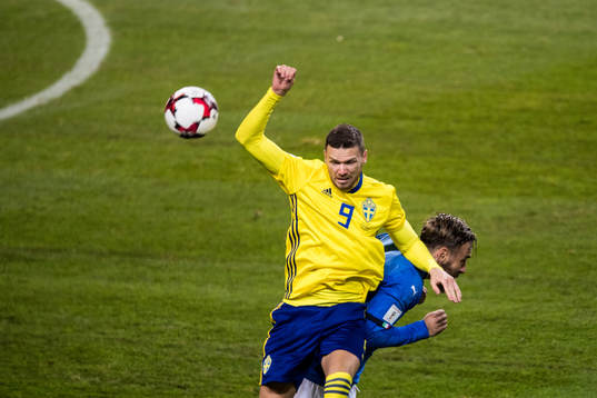 Sveriges Marcus Berg och Italiens Leonardo Bonucci