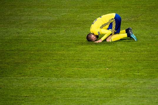 Sveriges Marcus Berg har ont