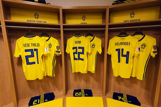 Matchtröjor för Isaac Kiese Thelin, Ken Sema och Filip