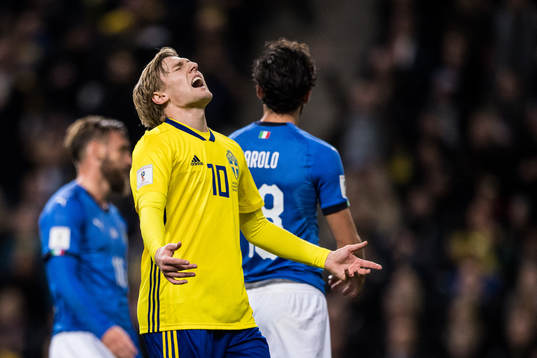 Sveriges Emil Forsberg reagerar