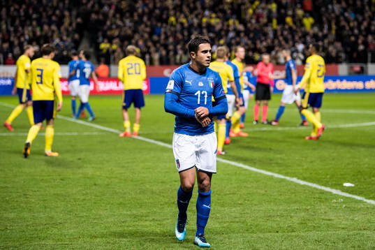 Italiens Eder Citadin Martins deppar när han lämnar planen