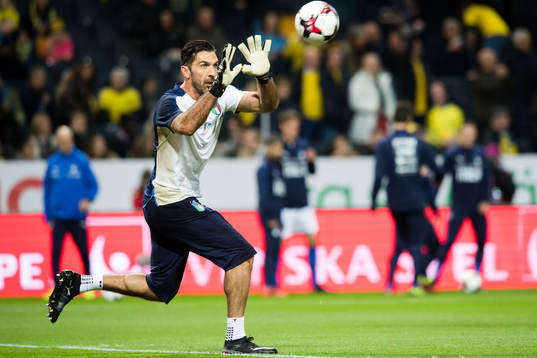 Italiens målvakt Gianluigi Buffon före fotbollsmatchen i
