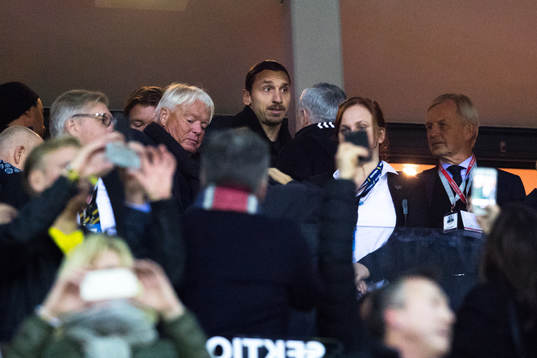 Zlatan Ibrahimovic på läktaren