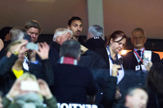 Zlatan Ibrahimovic på läktaren