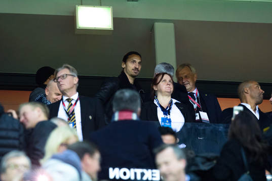 Zlatan Ibrahimovic på läktaren