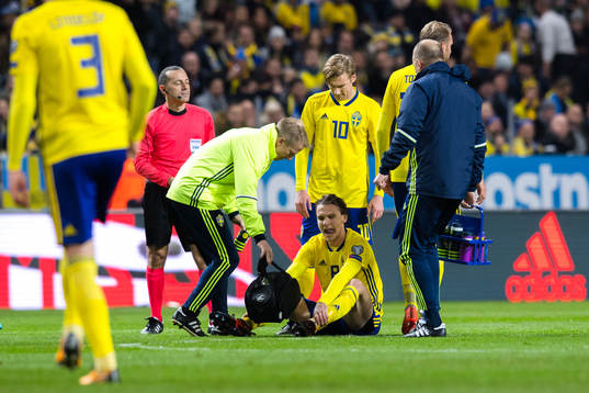 Sveriges Albin Ekdal får vård