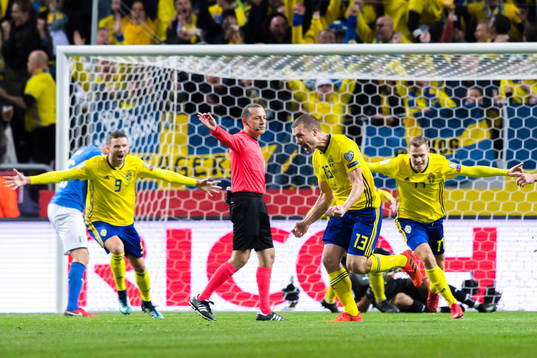 Sveriges Jakob Johansson jublar