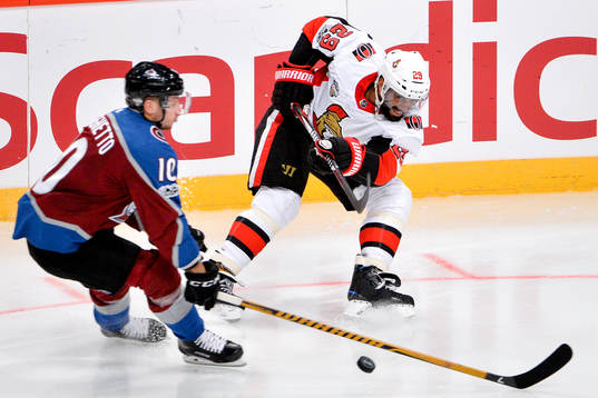 Ottawas Johnny Oduya och Colorados Sven Andrighetto